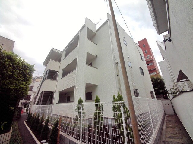 ロイヤルハウス　アール１の物件外観写真