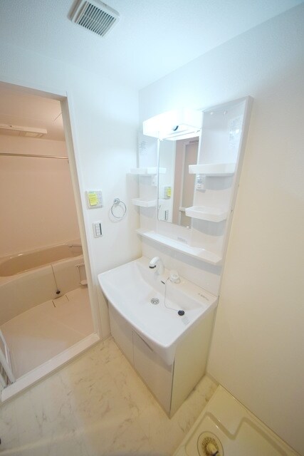 オーキッドレジデンス神田錦町の物件内観写真