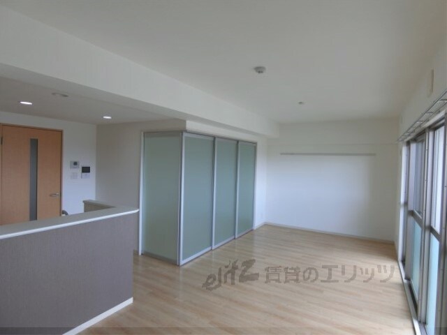 クレセントコートの物件内観写真