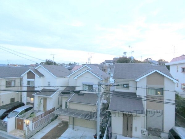 ラジュニール春日丘の物件内観写真