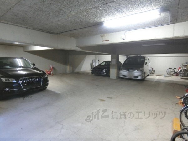 ラジュニール春日丘の物件内観写真