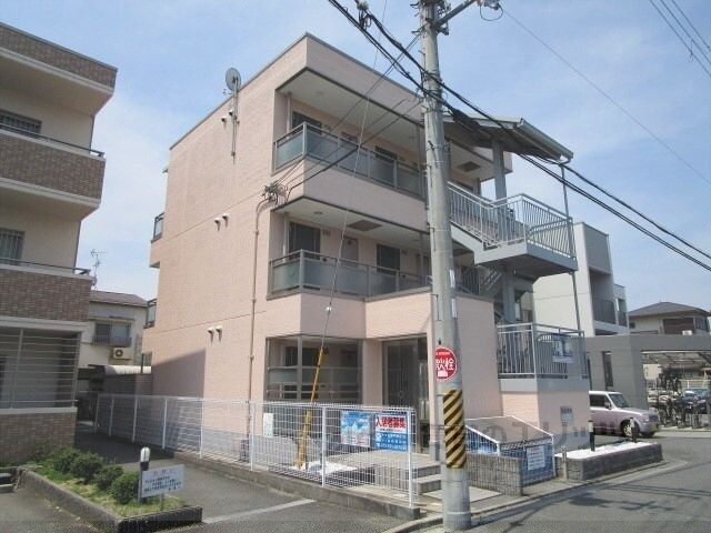 メゾンクラーラの物件外観写真