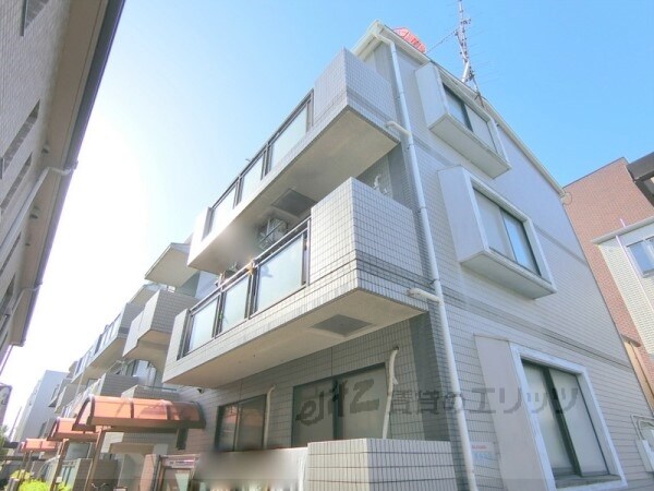 エスポアール前川の物件外観写真