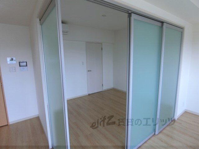 クレセントコートの物件内観写真