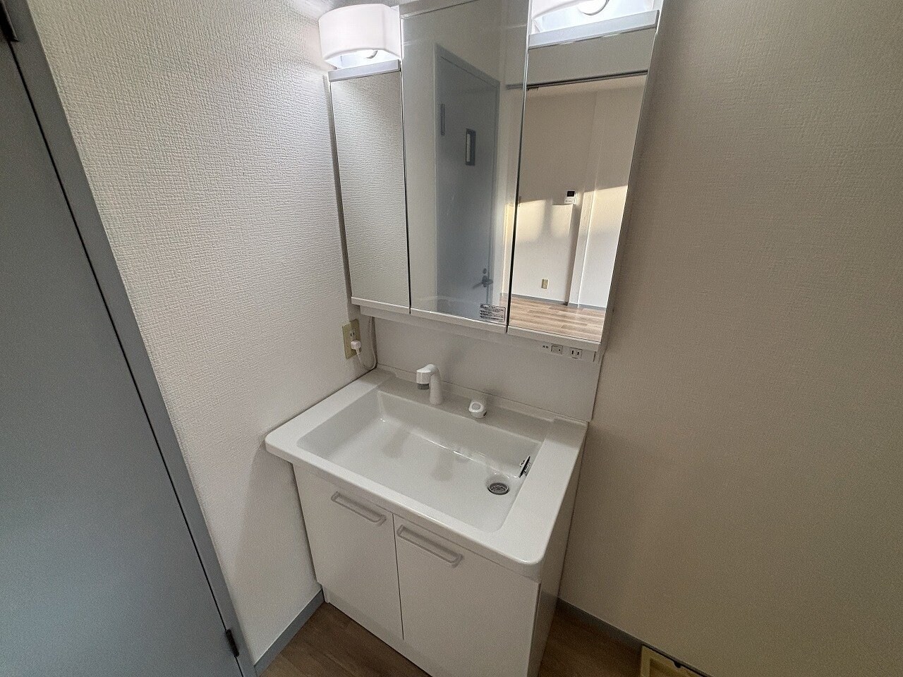 サンビレッヂ新和B棟の物件内観写真