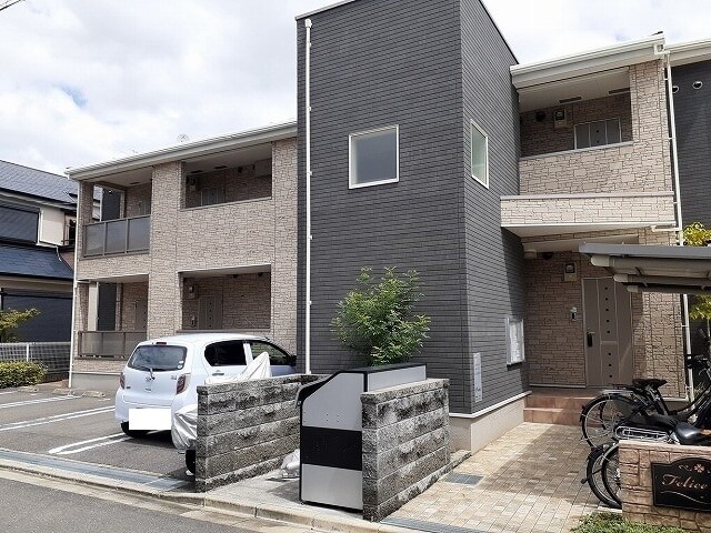 フェリーチェの物件外観写真