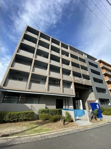 グランデパイースの物件外観写真