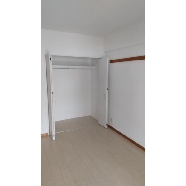 リアライズ安威の物件内観写真