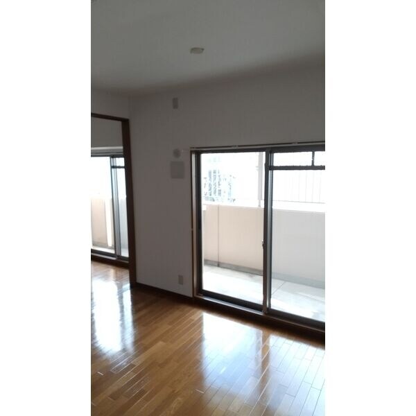 リアライズ安威の物件内観写真