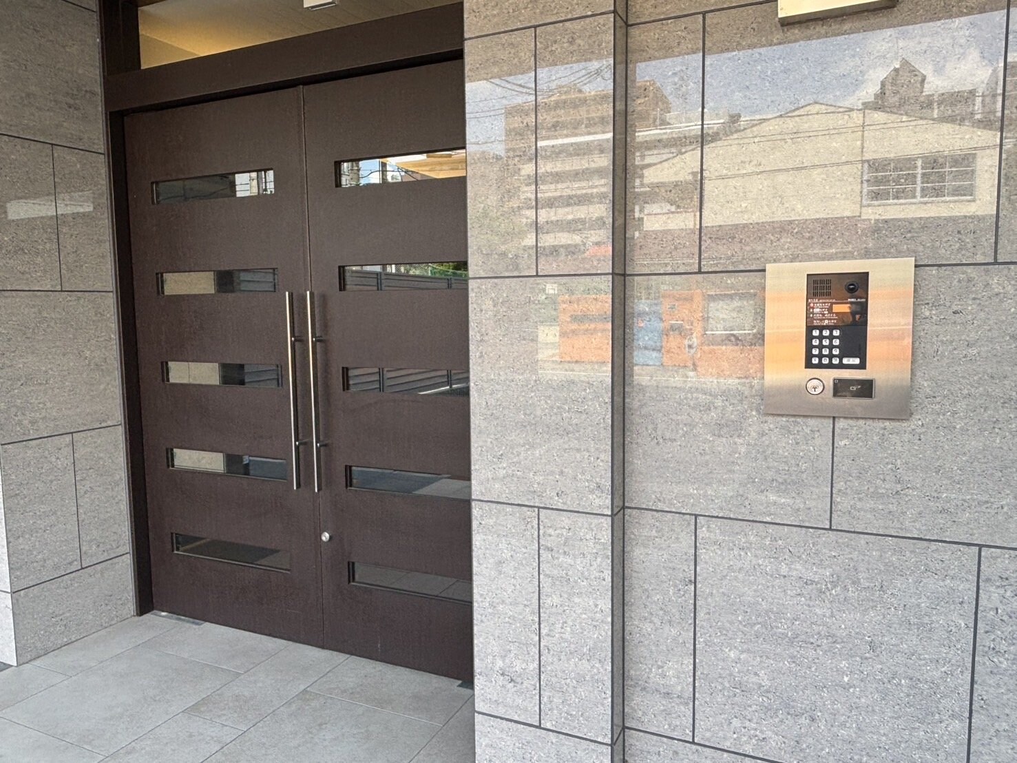 エスリードレジデンス江坂垂水町の物件内観写真