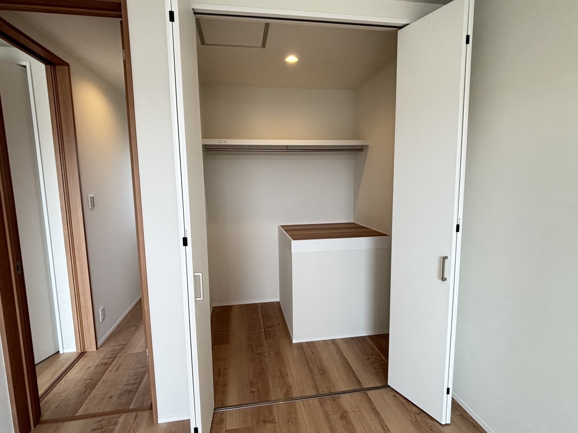 ファミリエ津之江D棟の物件内観写真