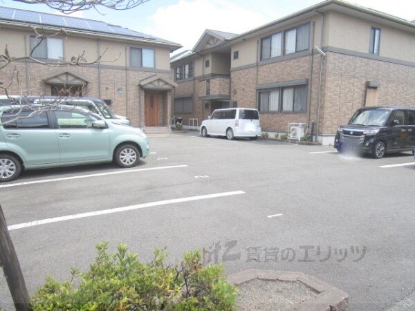 ガーデンビレッジB棟の物件内観写真