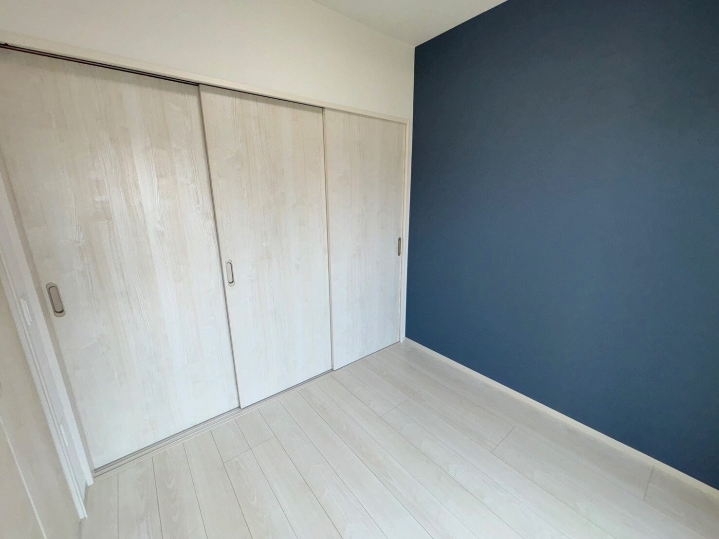 ライブガーデン江坂IXの物件内観写真