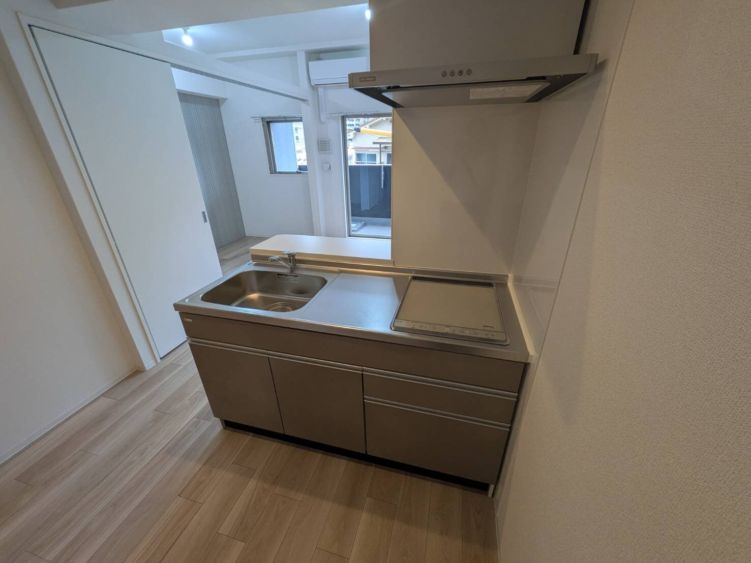 セレニテ江坂エクラの物件内観写真