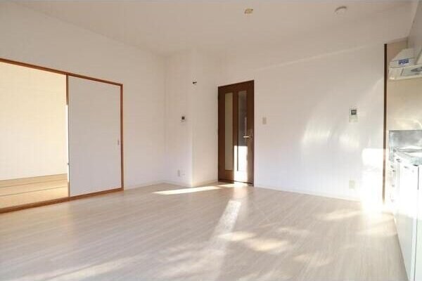 カーサ　ソレアードの物件内観写真