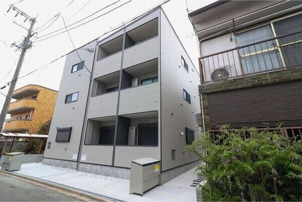 ソラーレ吹田の物件外観写真