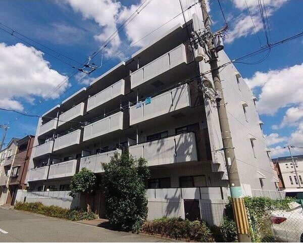 エトワール小松の物件外観写真