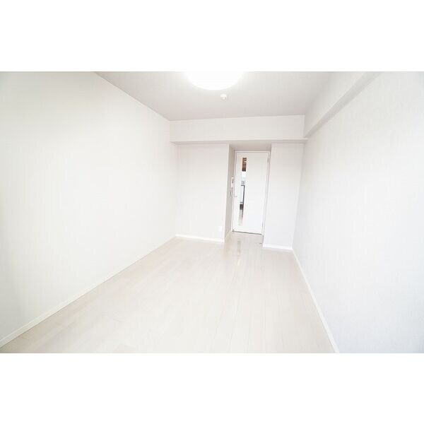 スペーシア江坂広芝町の物件内観写真