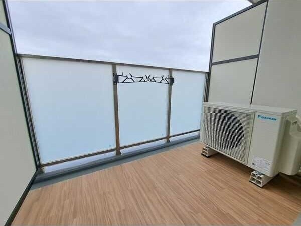 スプランディッド江坂DUEの物件内観写真