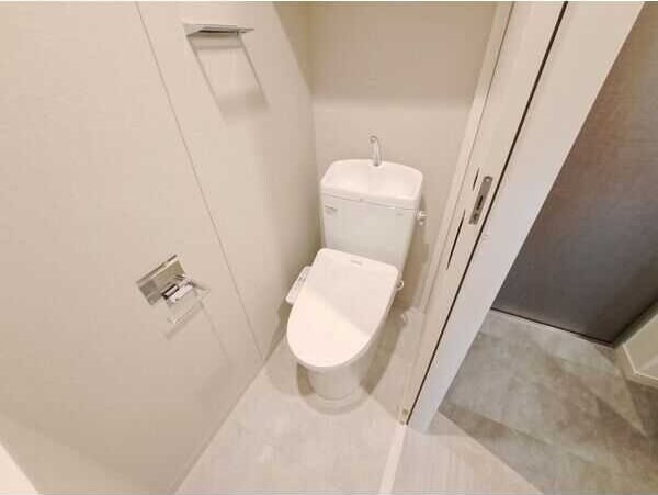 スプランディッド江坂DUEの物件内観写真