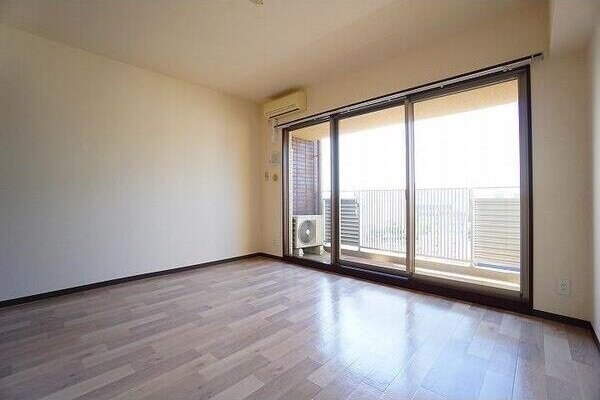 アーバンフラッツ西中島の物件内観写真