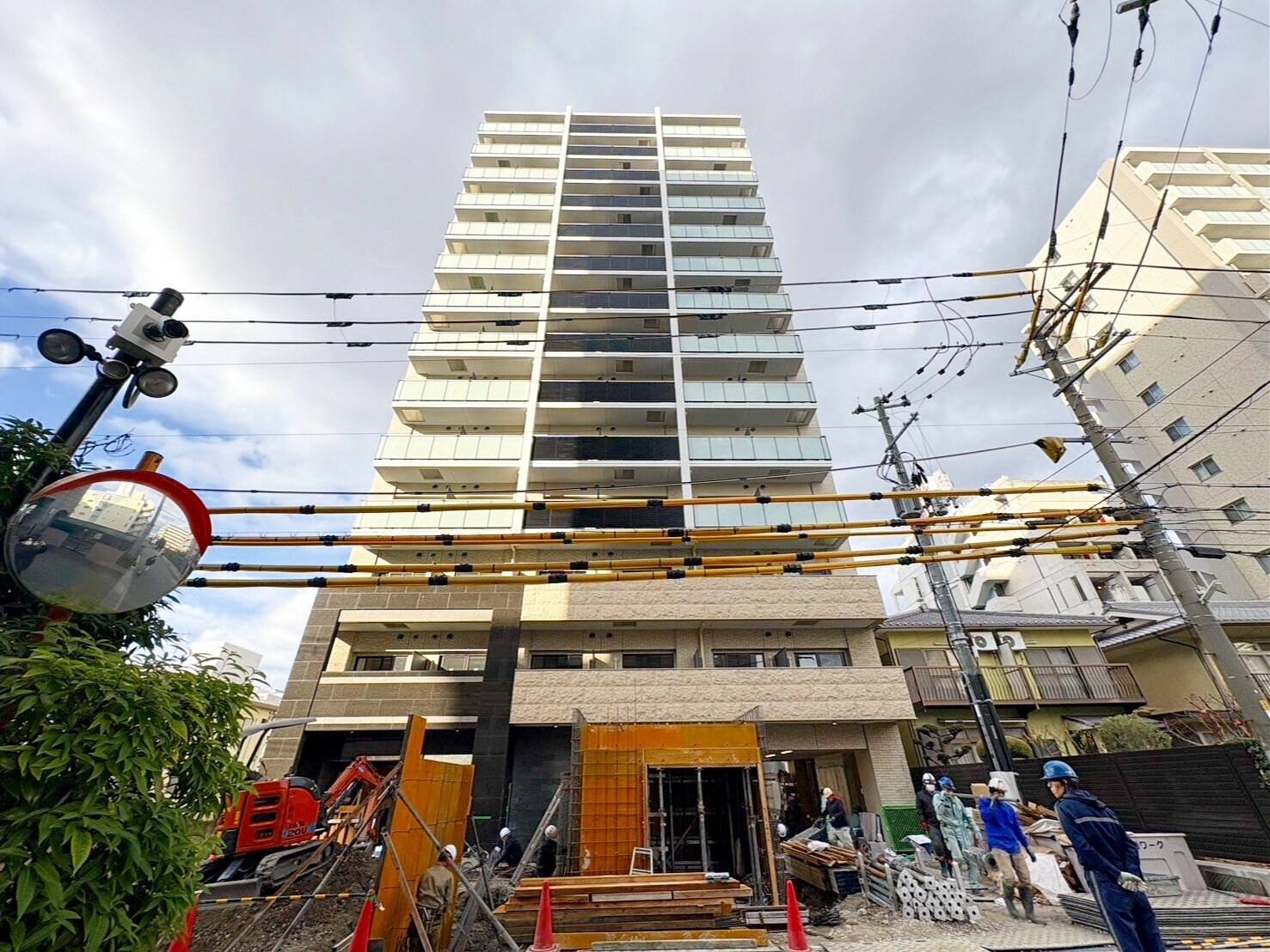 クレストコート江坂垂水町の物件外観写真