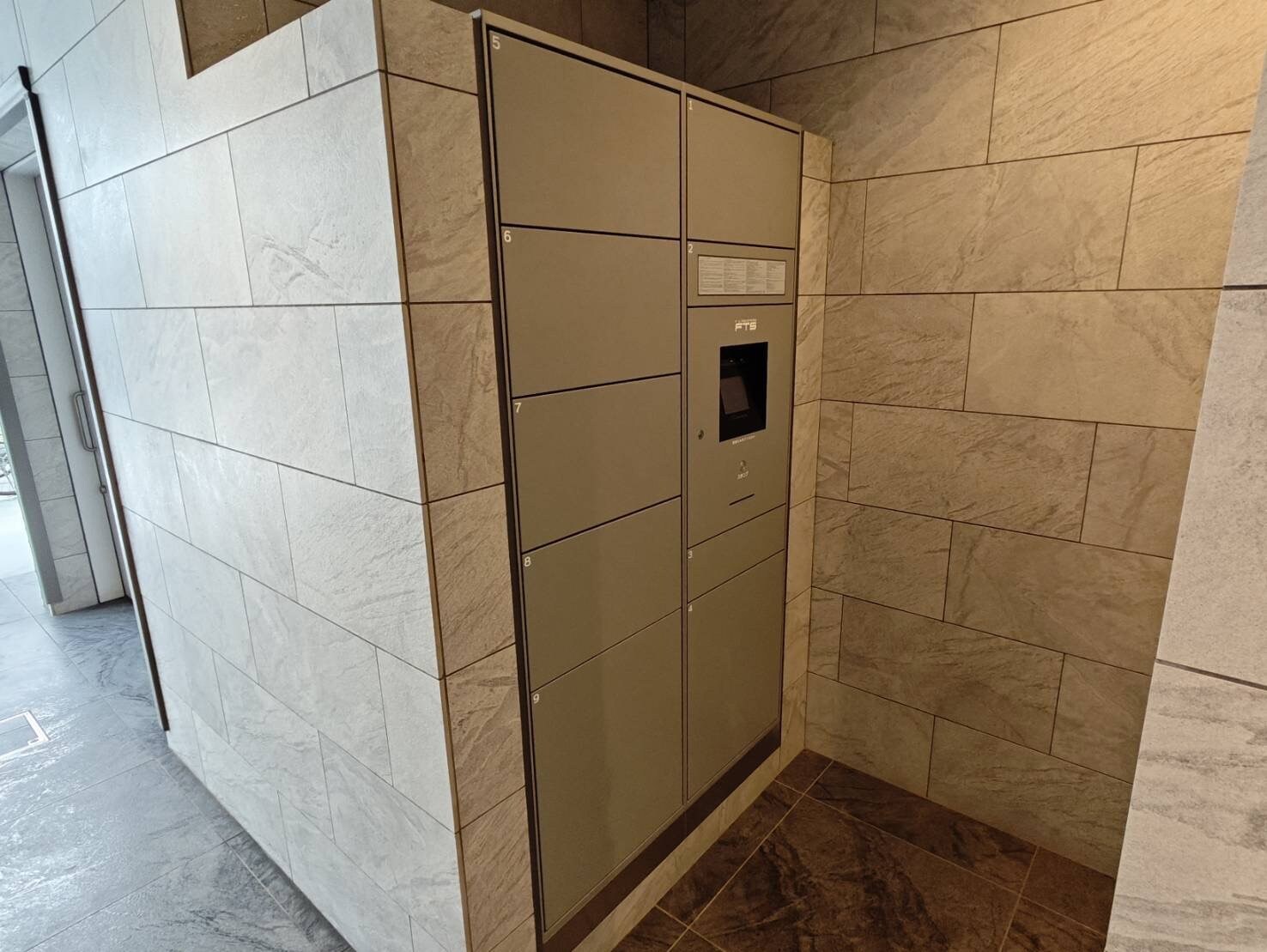 ライブガーデン江坂VIIIの物件内観写真