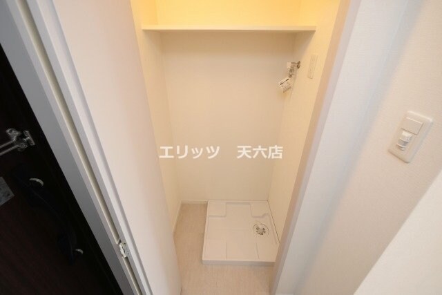 シーズンフラッツ梅田EASTの物件内観写真