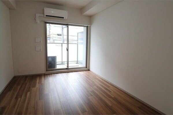 コンフォリア・リヴ新大阪Qの物件内観写真