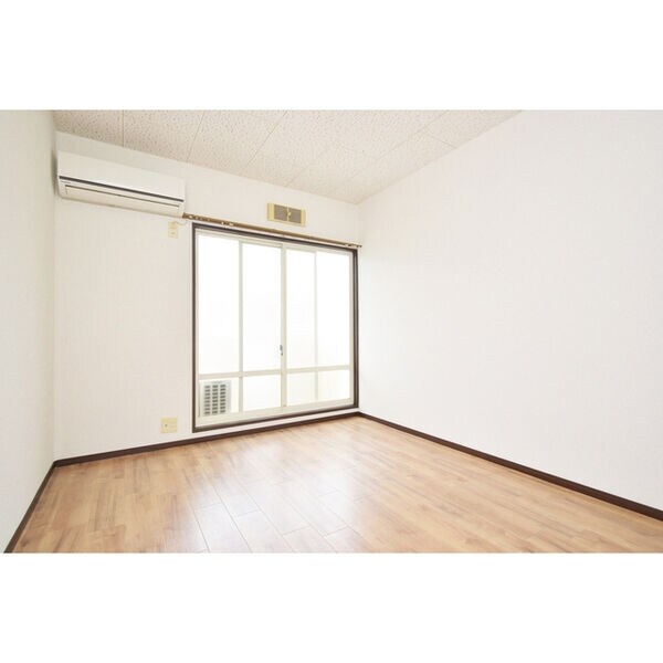 ヴィラプレフェールIIB棟の物件内観写真