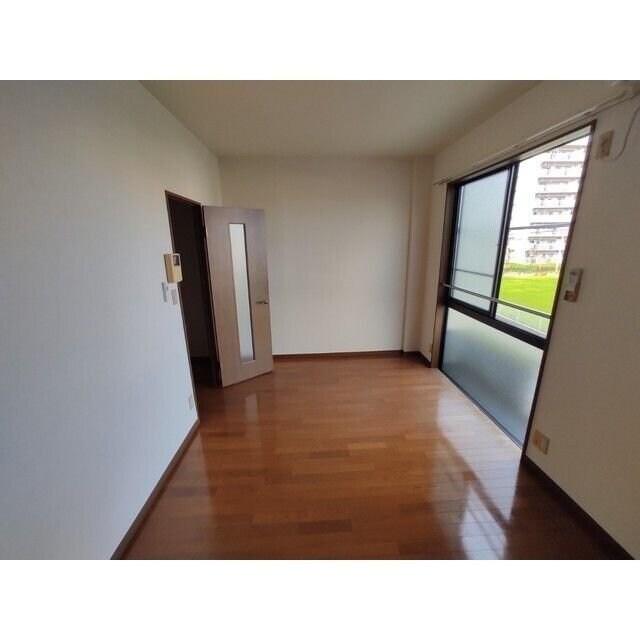 アンプルール茨木の物件内観写真