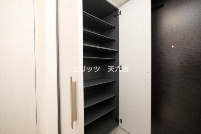 シーズンフラッツ梅田NORTHの物件内観写真