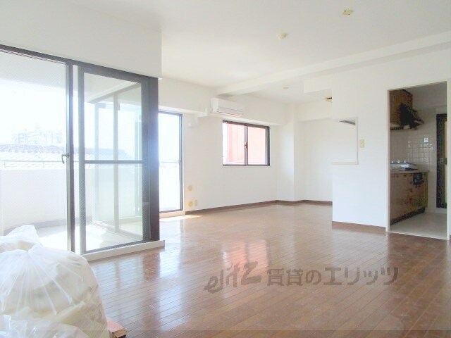 ロイヤル南茨木の物件内観写真