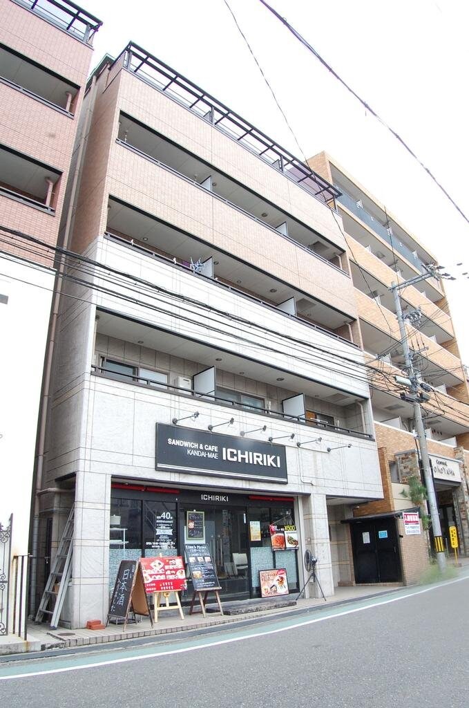 アズビー千里山の物件外観写真