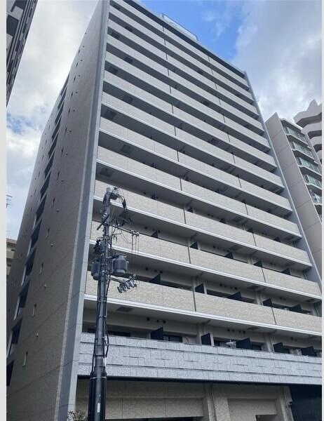 S-RESIDENCE江坂Eminenceの物件外観写真