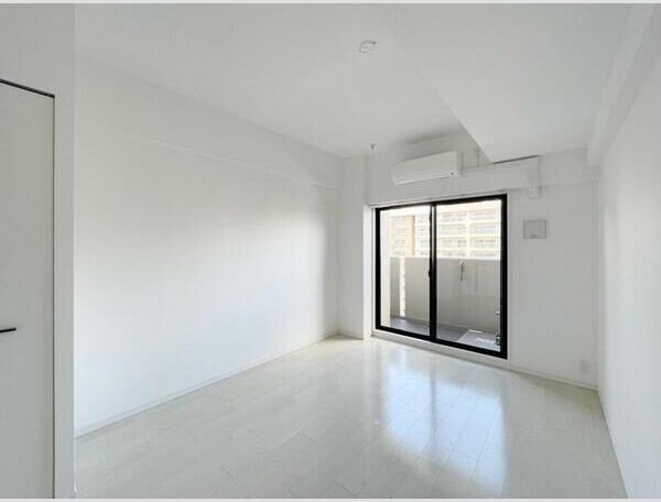 S-RESIDENCE江坂Eminenceの物件内観写真