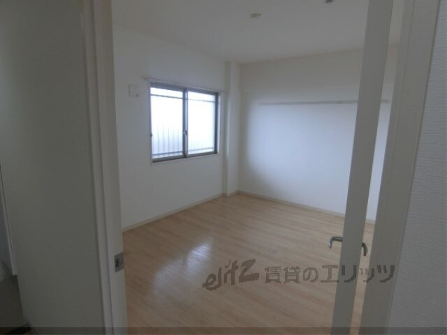 クレセントコートの物件内観写真