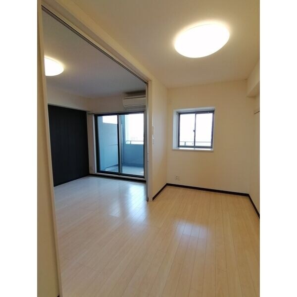 ヴェルドゥール南茨木の物件内観写真