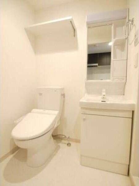 エステムコート新大阪VIIIレヴォリスの物件内観写真