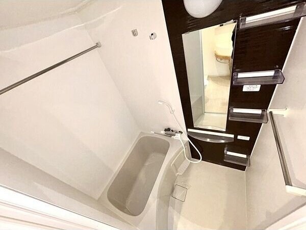 APRILE南森町の物件内観写真