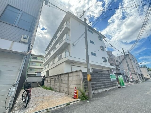 シャトレ下新庄の物件外観写真