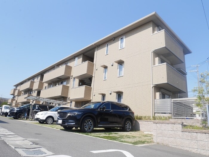 ソフィアコート鳥飼　A棟の物件外観写真