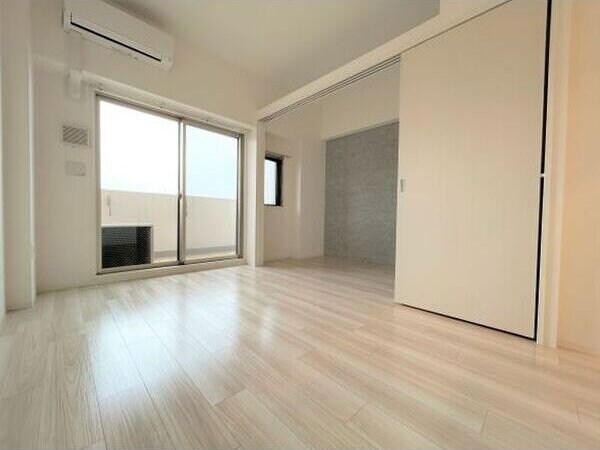 セレニテ西中島アリア壱番館の物件内観写真