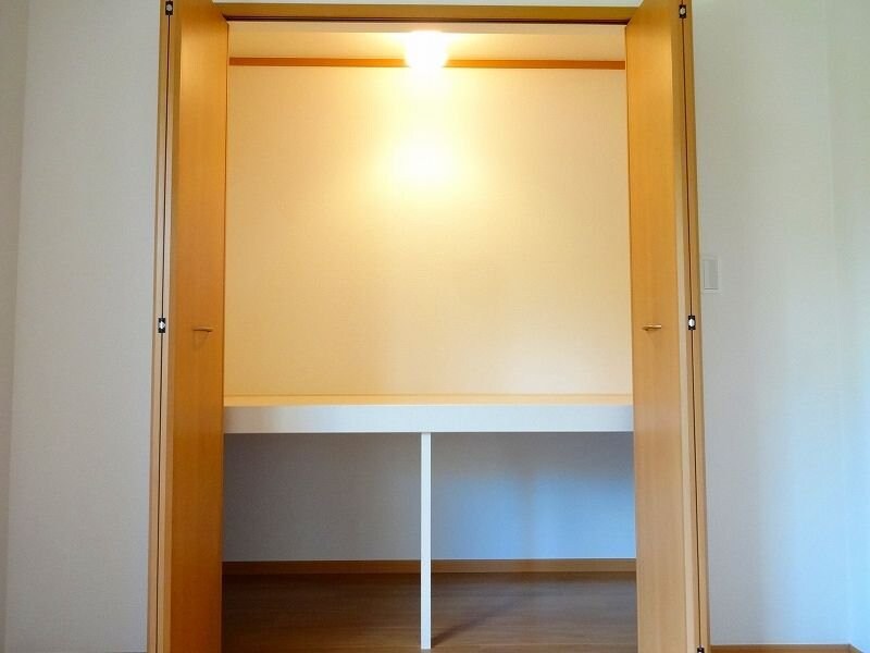 ラフレシールの物件内観写真