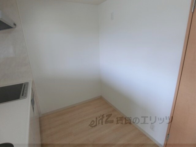 クレセントコートの物件内観写真