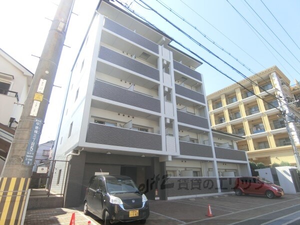 アイ・ウエスト茨木の物件外観写真