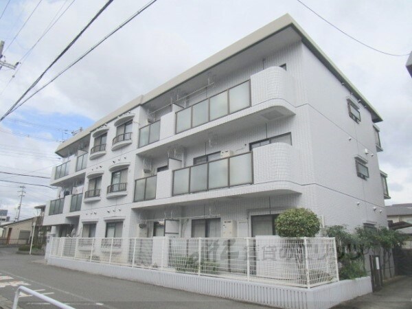 エクセルコート高槻I号館の物件外観写真