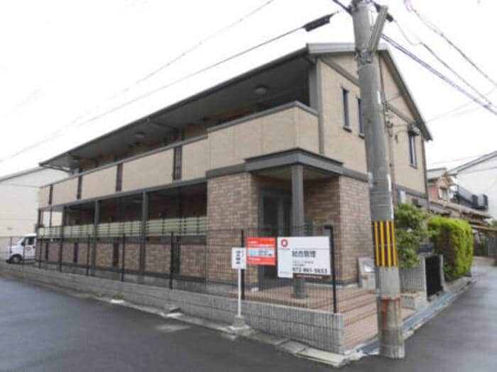 シャトルコートの物件外観写真