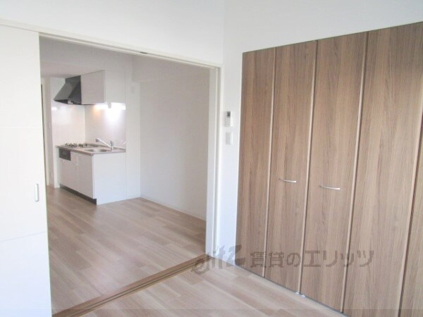 グランブルー高槻の物件内観写真