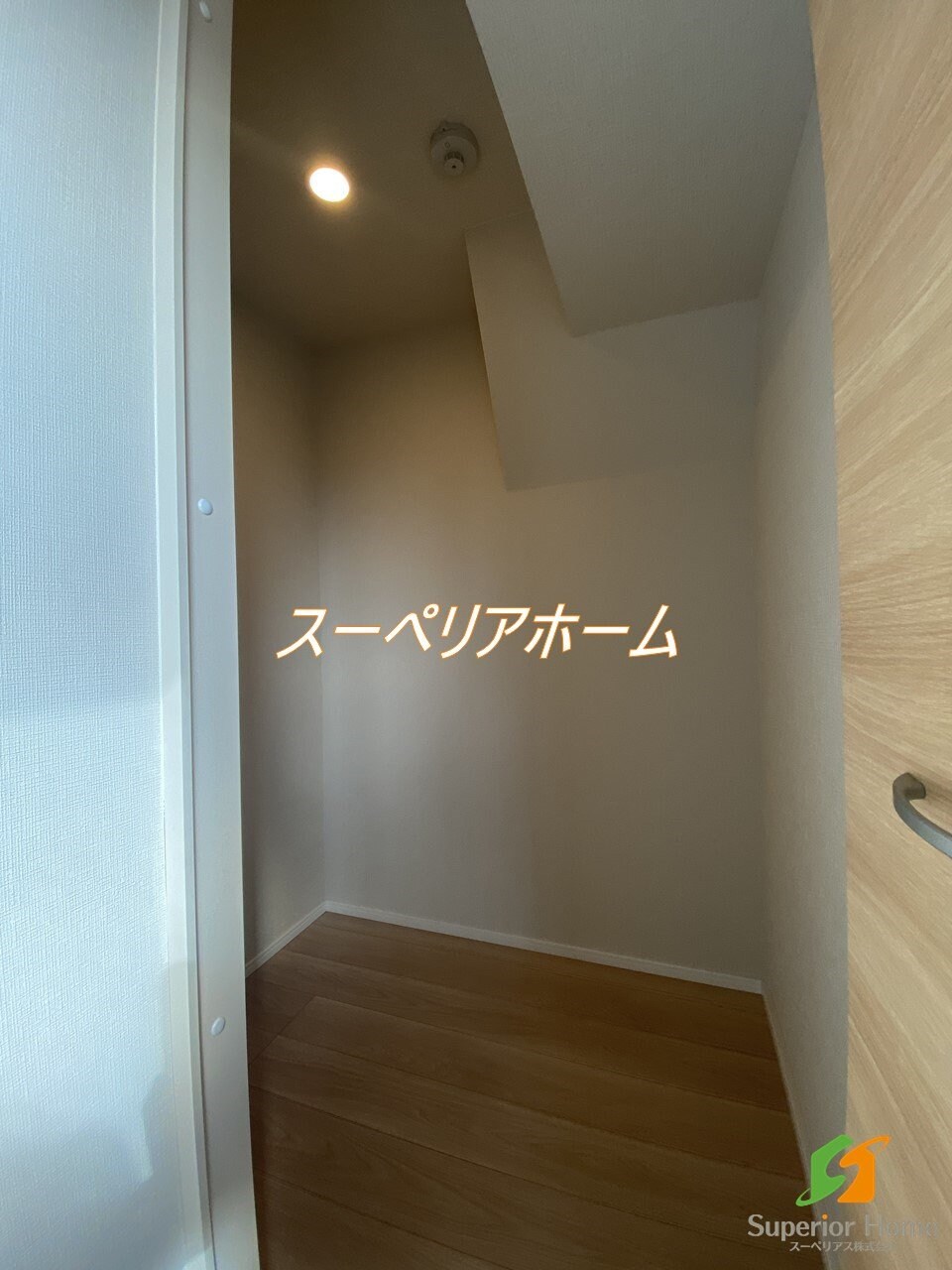 ロイジェント上野桜木の物件内観写真